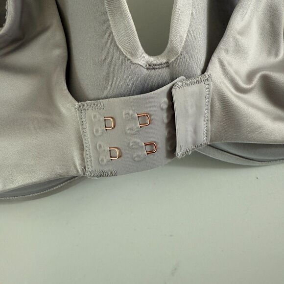 Le Mystere Women's Silver Satin Underwire T-Shirt Bra Size 36B - Picture 4 of 10